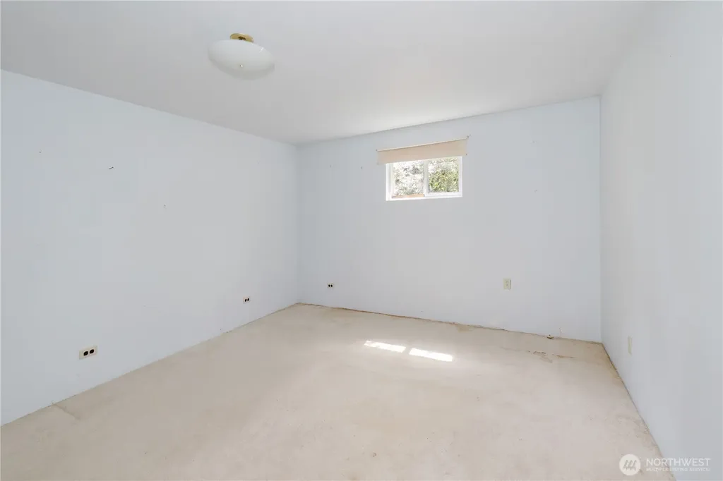 41 NE Salty Drive Belfair WA 98528
