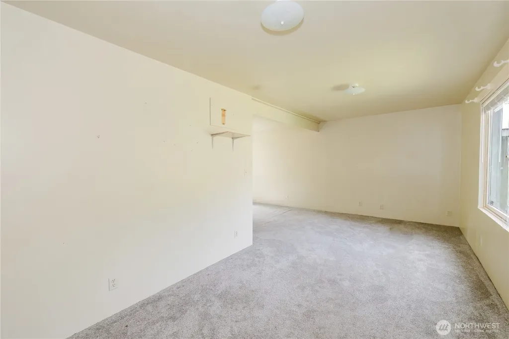 41 NE Salty Drive Belfair WA 98528
