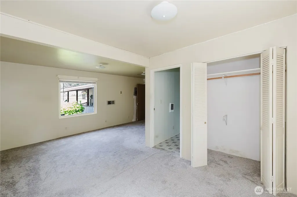 41 NE Salty Drive Belfair WA 98528