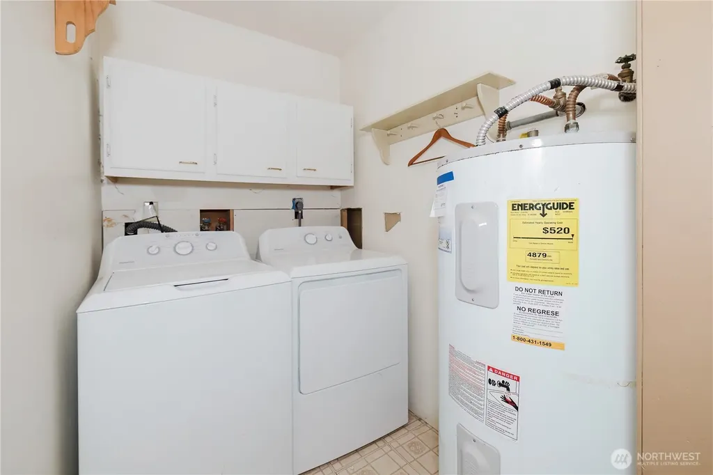 41 NE Salty Drive Belfair WA 98528