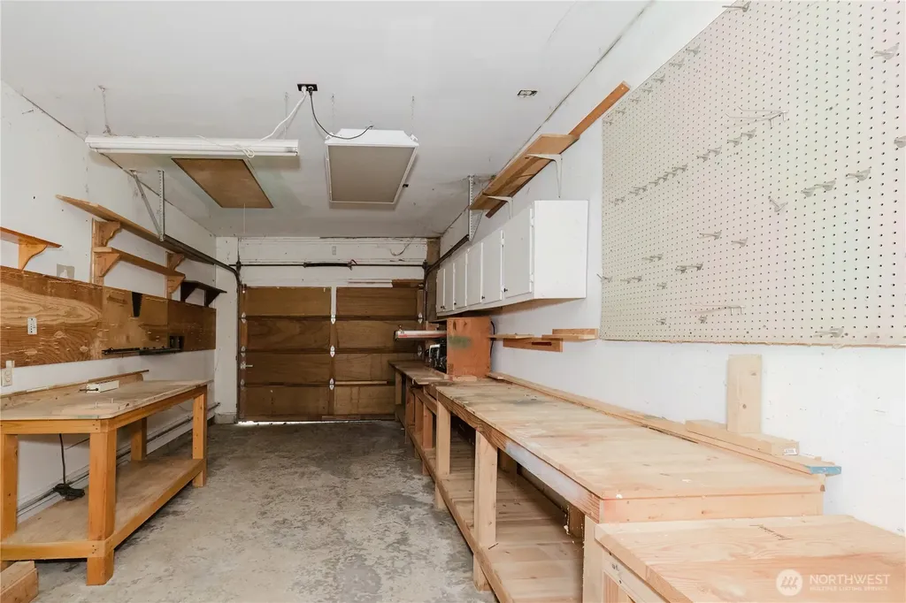 41 NE Salty Drive Belfair WA 98528