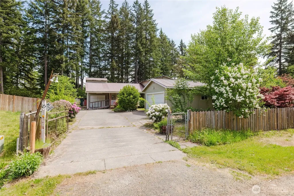41 NE Salty Drive Belfair WA 98528
