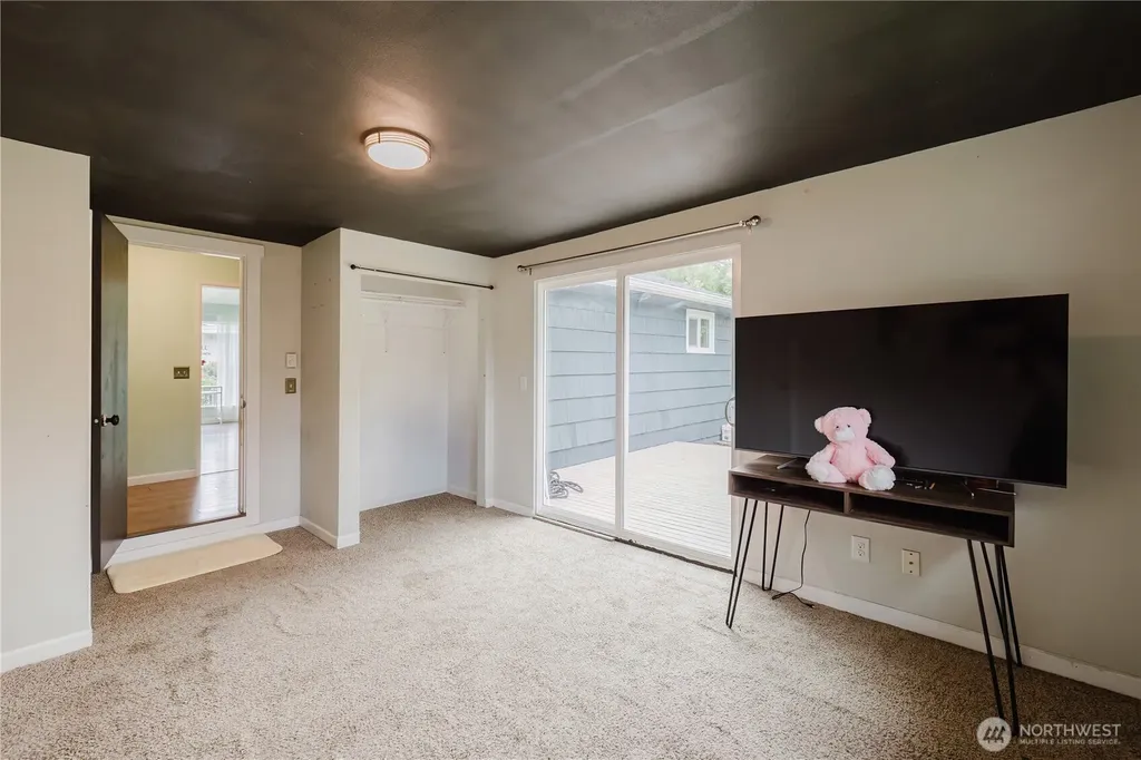 3415 9th Street Bremerton WA 98312