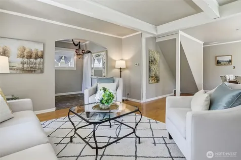 1528 1st Avenue W Seattle WA 98119