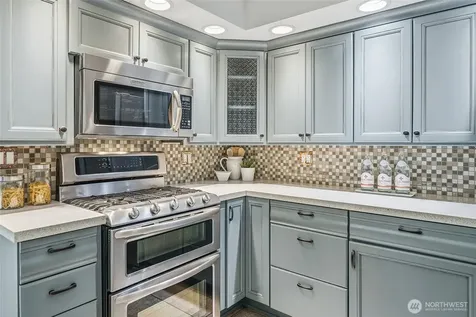 1528 1st Avenue W Seattle WA 98119