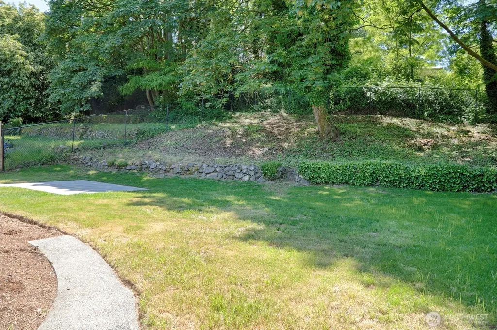 11429 Glendale Way S Burien WA 98168