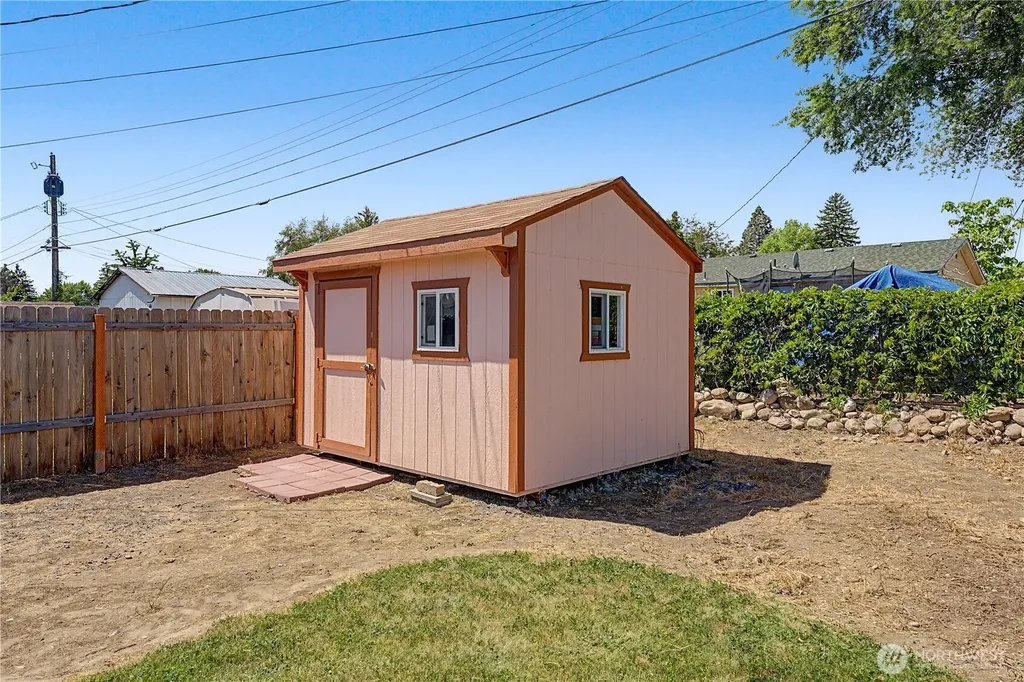 4294 Joann Drive NE Moses Lake WA 98837