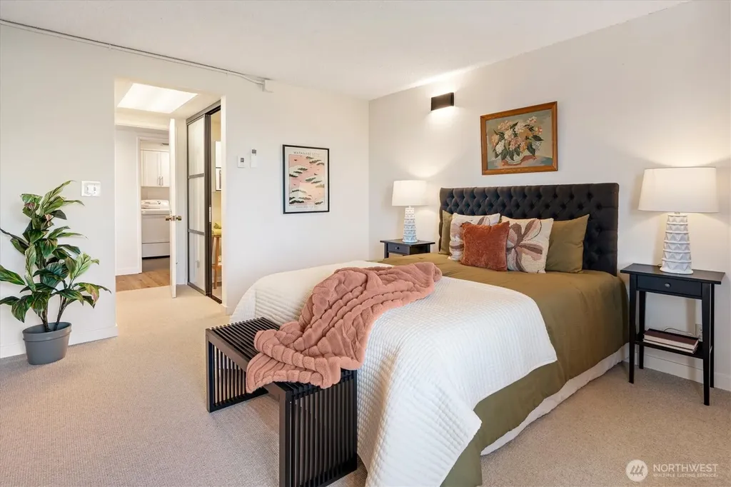 1605 5th Avenue N Seattle WA 98109