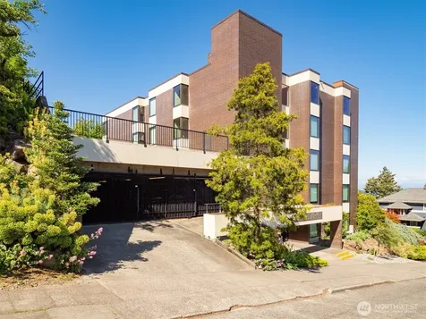 1605 5th Avenue N Seattle WA 98109