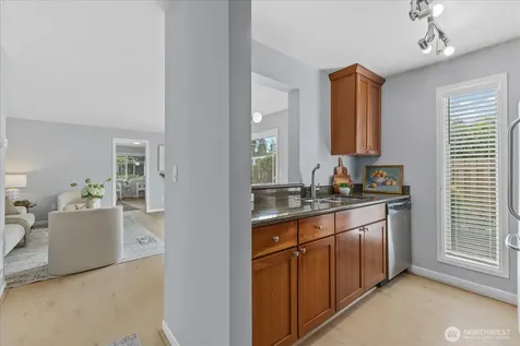 514 142nd Avenue SE Bellevue WA 98007