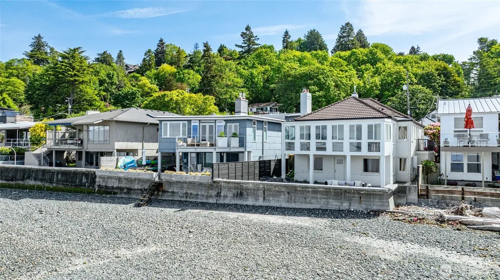 5311 Beach Drive SW Seattle WA 98136