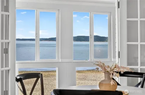 5311 Beach Drive SW Seattle WA 98136