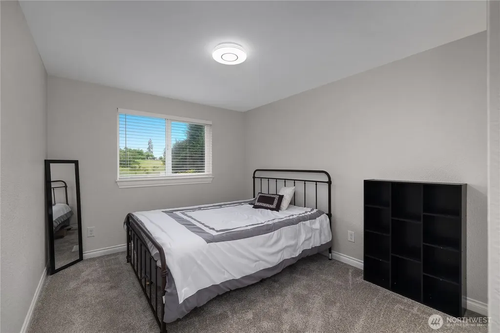 1323 Scarlet Oak Drive SE Olympia WA 98513