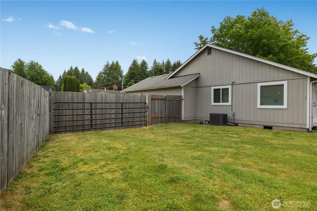 1323 Scarlet Oak Drive SE Olympia WA 98513