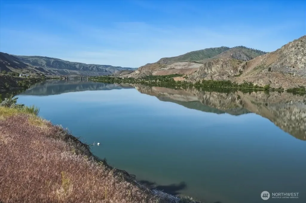 33 S Shore Drive Orondo WA 98843