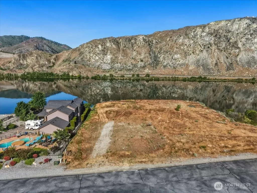 33 S Shore Drive Orondo WA 98843