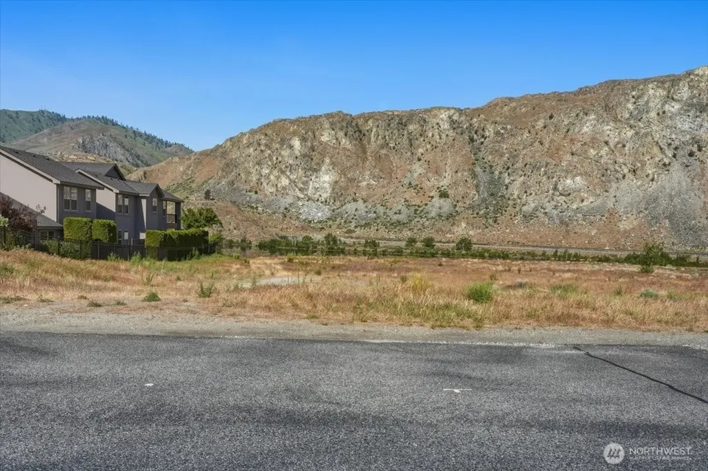 33 S Shore Drive Orondo WA 98843
