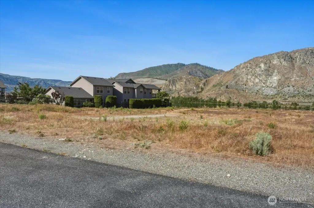 33 S Shore Drive Orondo WA 98843