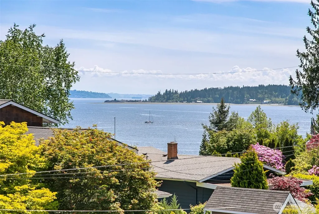 19097 Angeline Avenue NE Suquamish WA 98392