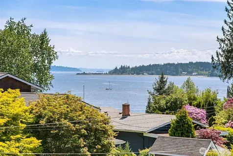 19097 Angeline Avenue NE Suquamish WA 98392