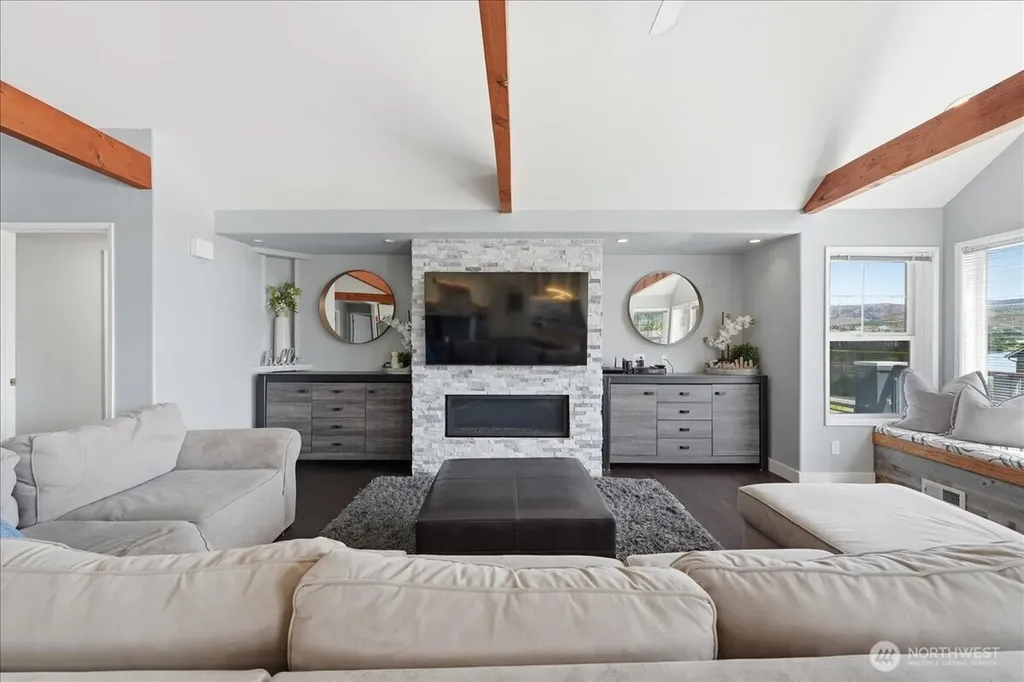127 Chelan View Drive Manson WA 98831