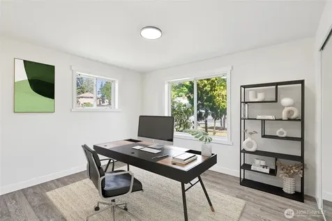 3425 NE 7th Place Renton WA 98056