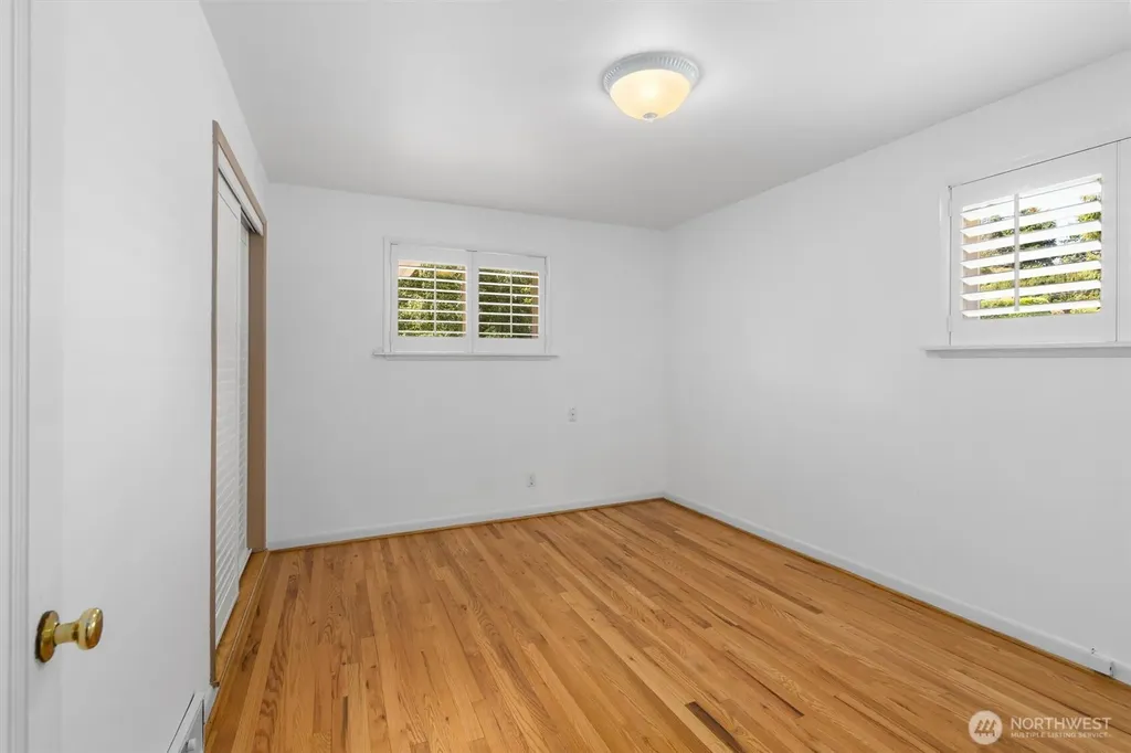 16604 11th Avenue SW Burien WA 98166