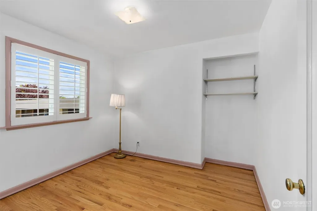 16604 11th Avenue SW Burien WA 98166