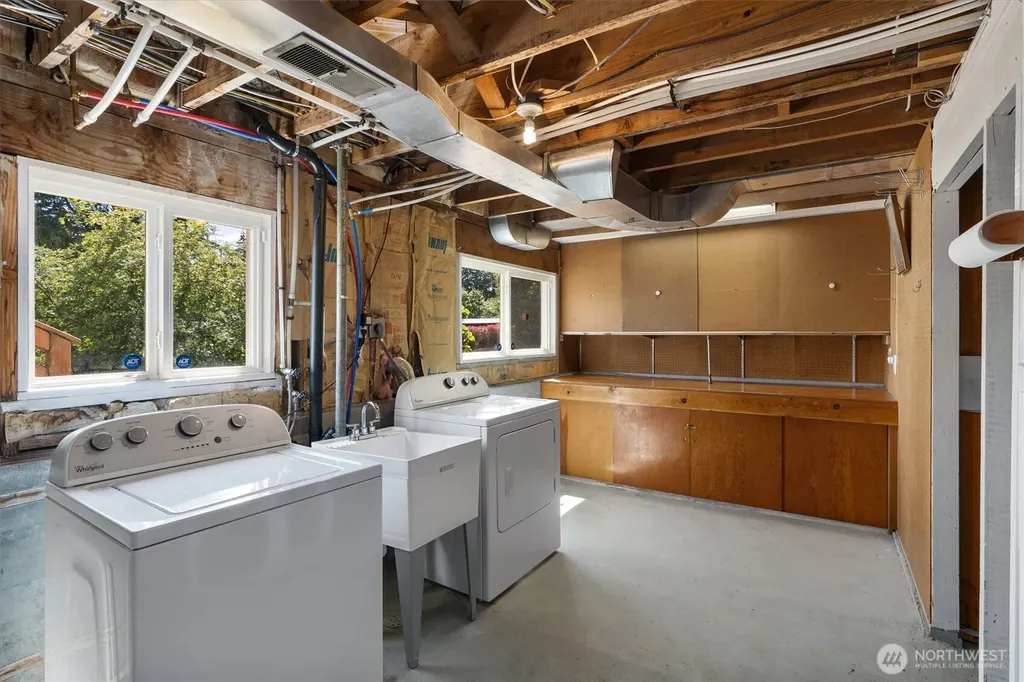 16604 11th Avenue SW Burien WA 98166