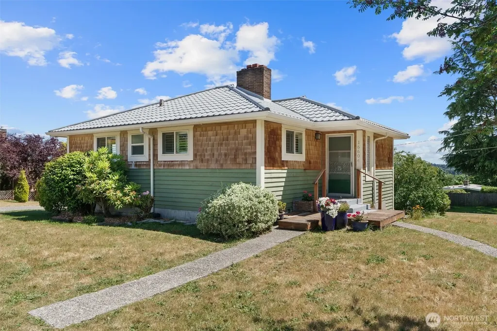 16604 11th Avenue SW Burien WA 98166