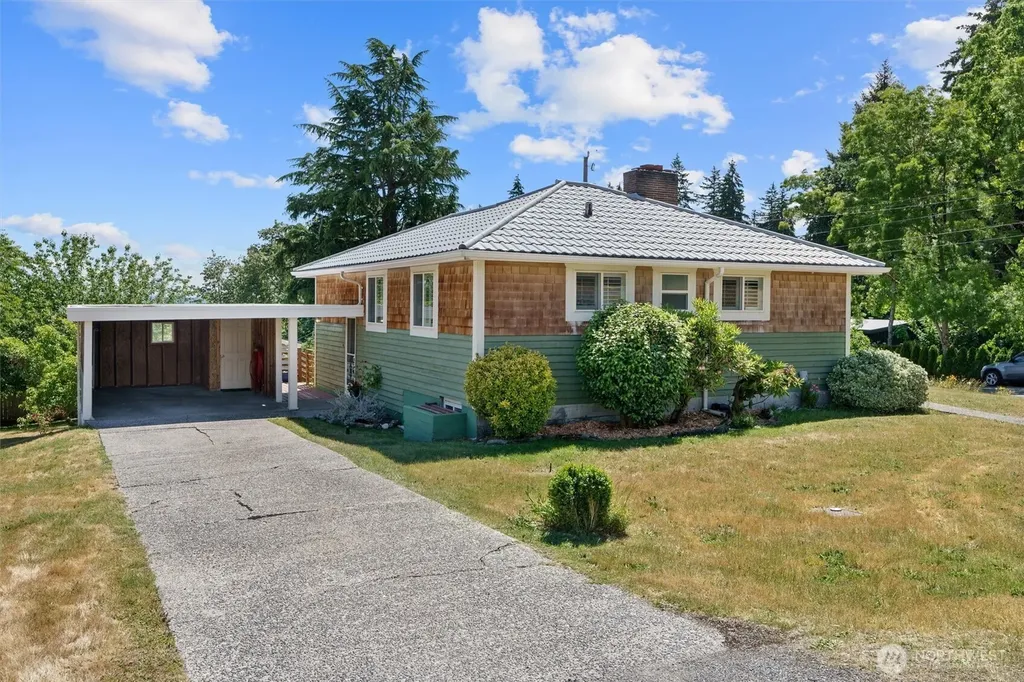 16604 11th Avenue SW Burien WA 98166