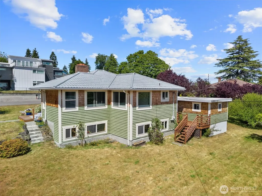 16604 11th Avenue SW Burien WA 98166