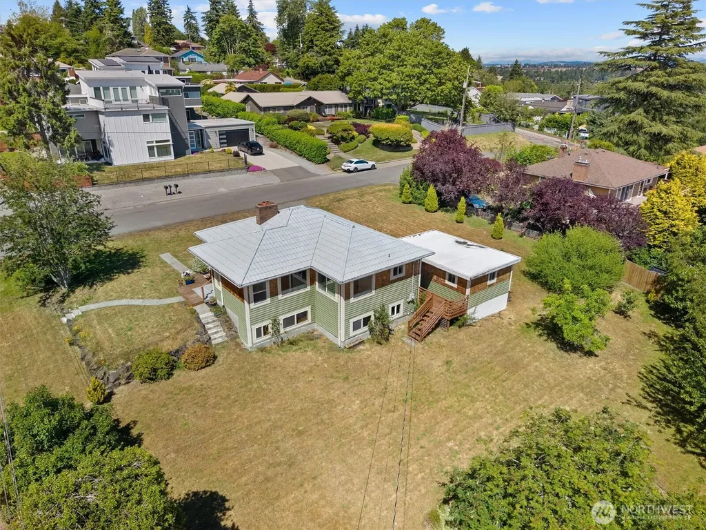 16604 11th Avenue SW Burien WA 98166