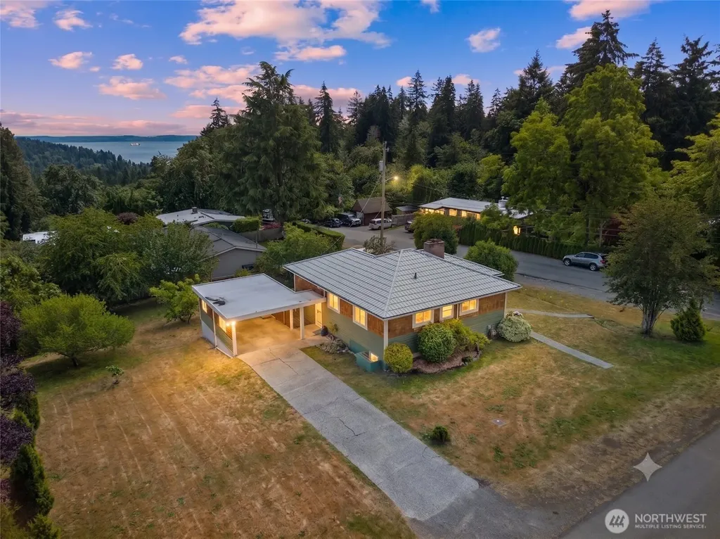 16604 11th Avenue SW Burien WA 98166