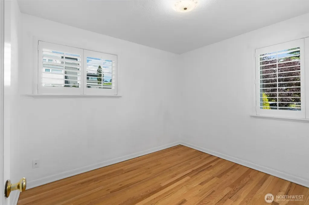 16604 11th Avenue SW Burien WA 98166