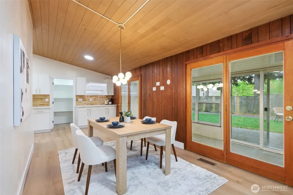 7801 NE 133rd Place Kirkland WA 98034
