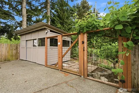 7801 NE 133rd Place Kirkland WA 98034