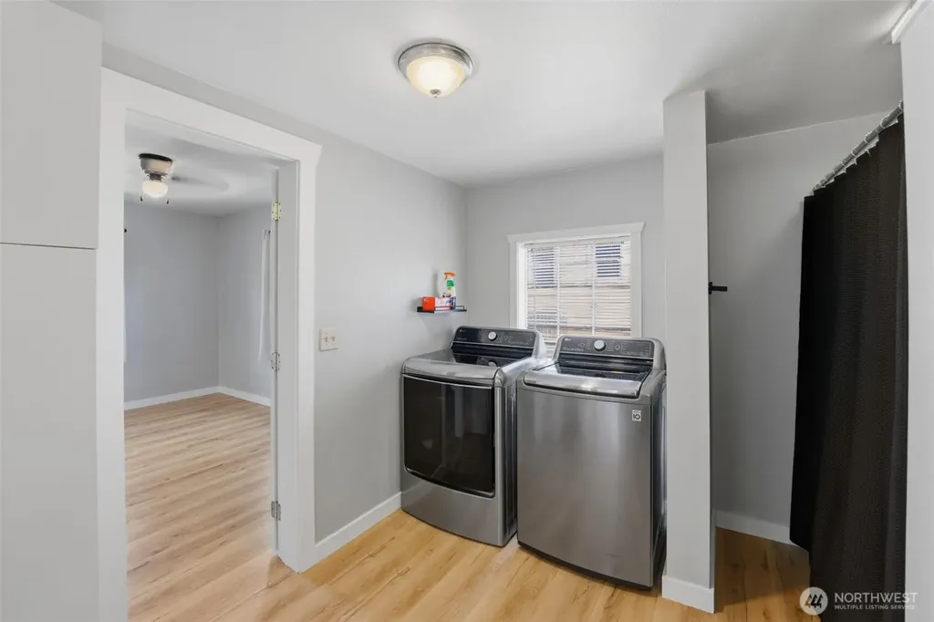 5207 S Oakes Street Tacoma WA 98409