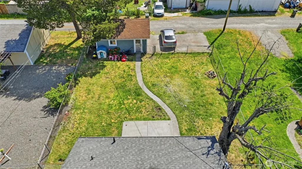 5207 S Oakes Street Tacoma WA 98409