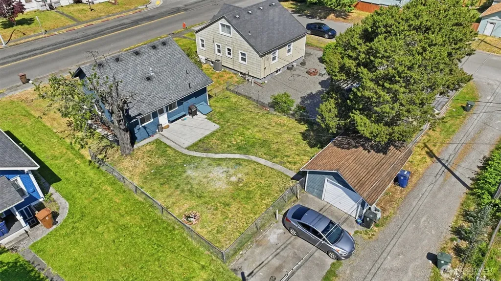 5207 S Oakes Street Tacoma WA 98409
