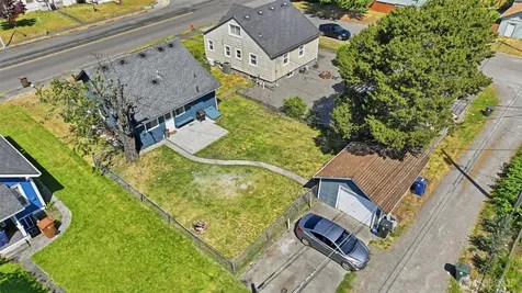 5207 S Oakes Street Tacoma WA 98409