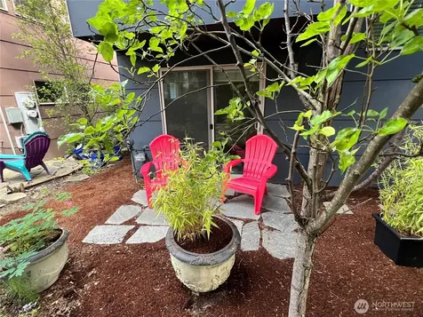 5015 37th Avenue S Seattle WA 98118