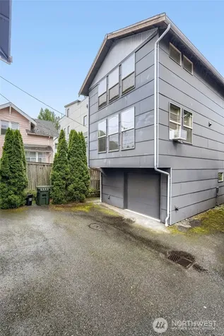 5015 37th Avenue S Seattle WA 98118