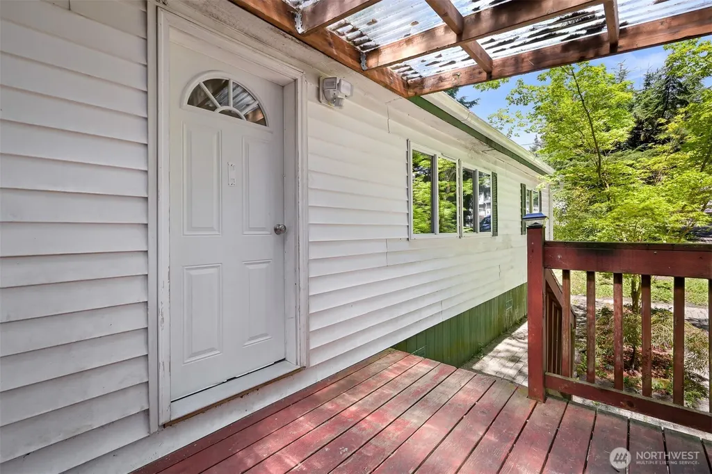 8331 Golden Valley Drive Maple Falls WA 98266