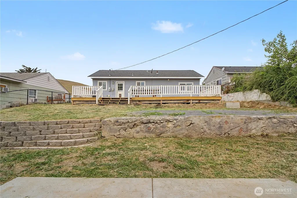 222 Mocliff Road Ephrata WA 98823