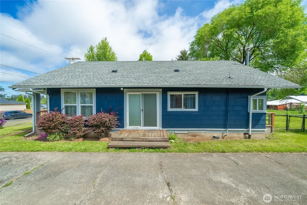 408 S 4th Street Mccleary WA 98557