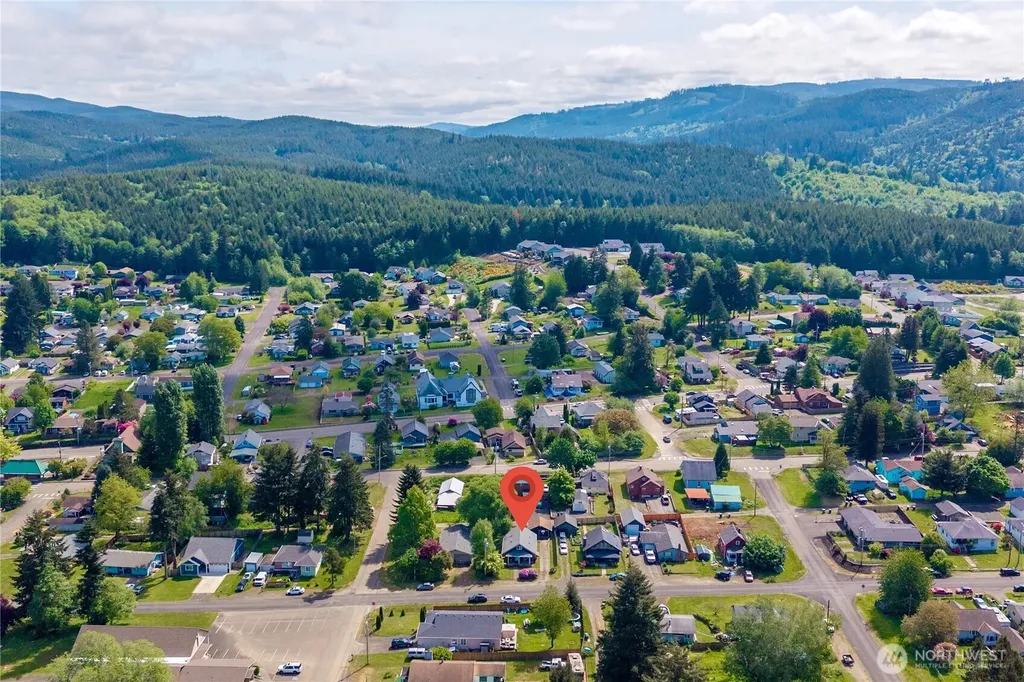 408 S 4th Street Mccleary WA 98557