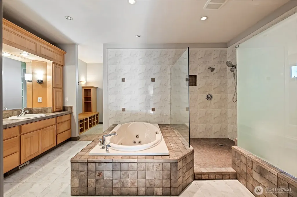 402 3rd Lane Fox Island WA 98333