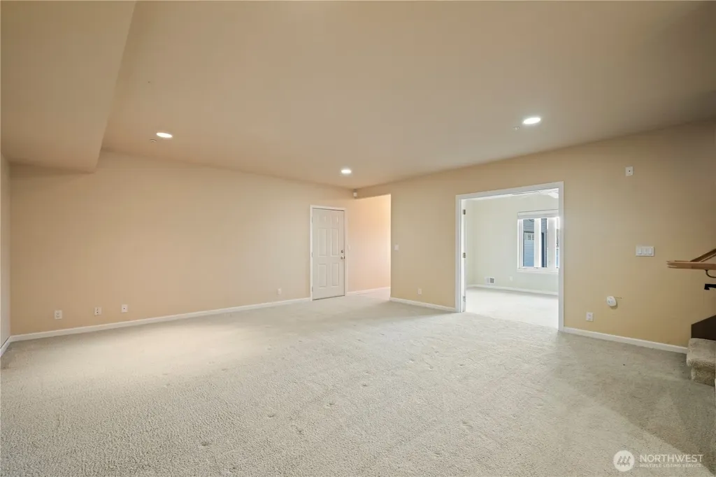 402 3rd Lane Fox Island WA 98333