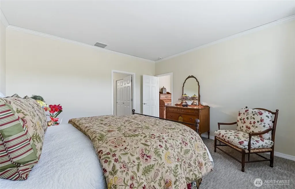 24563 NE Vine Maple Way Redmond WA 98053